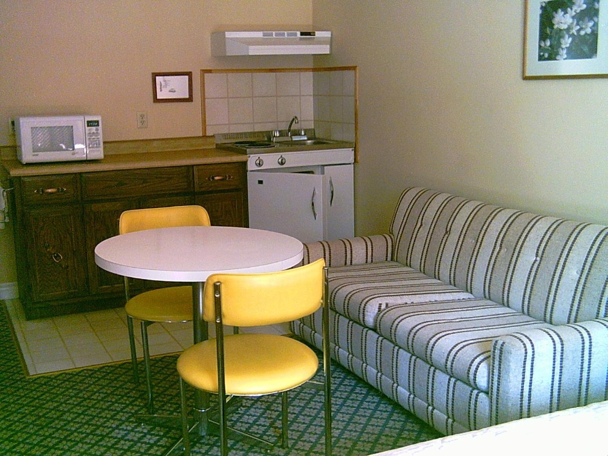 Picket Fence Motel St. Andrews By The Sea Екстер'єр фото