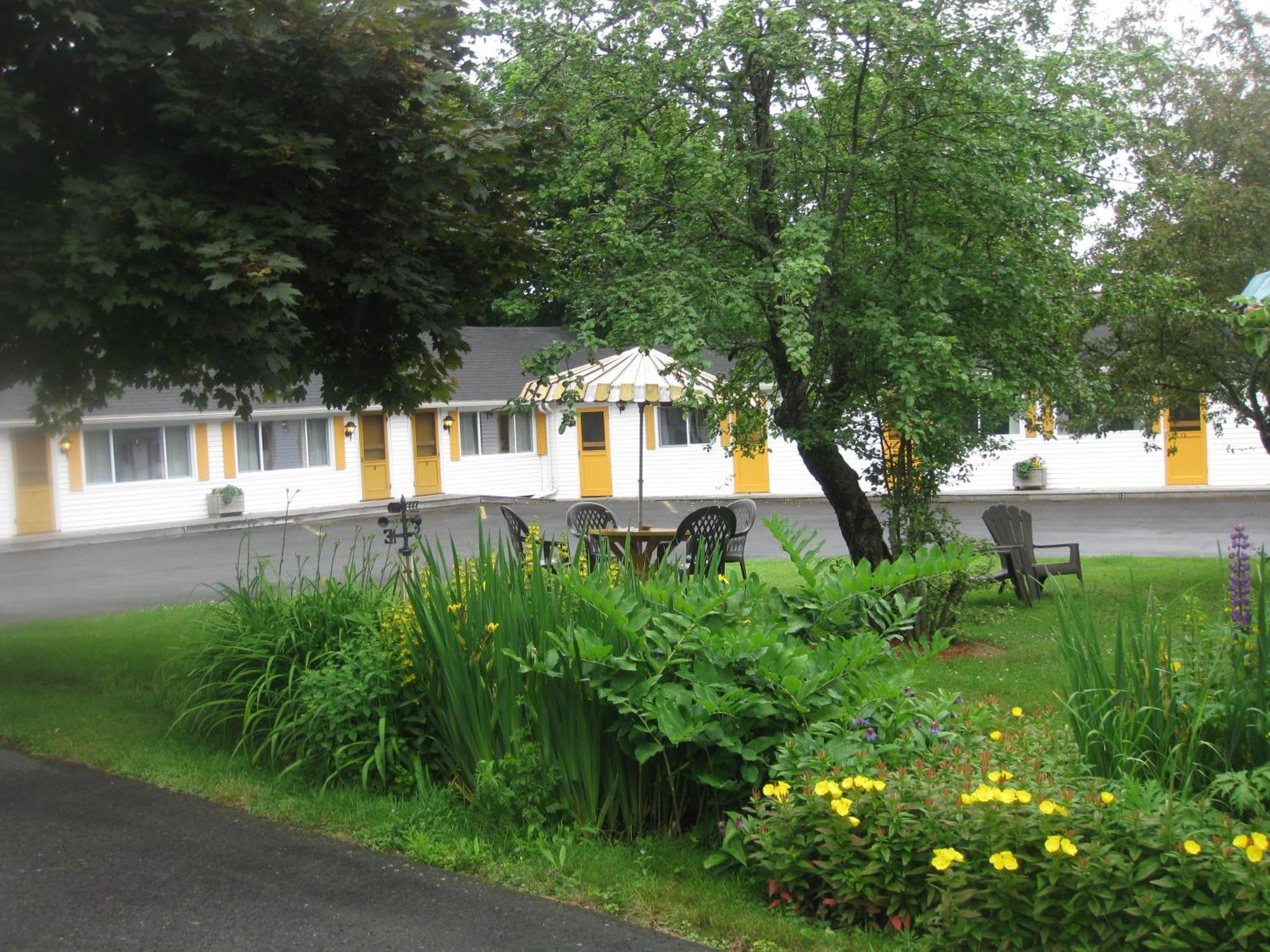 Picket Fence Motel St. Andrews By The Sea Екстер'єр фото