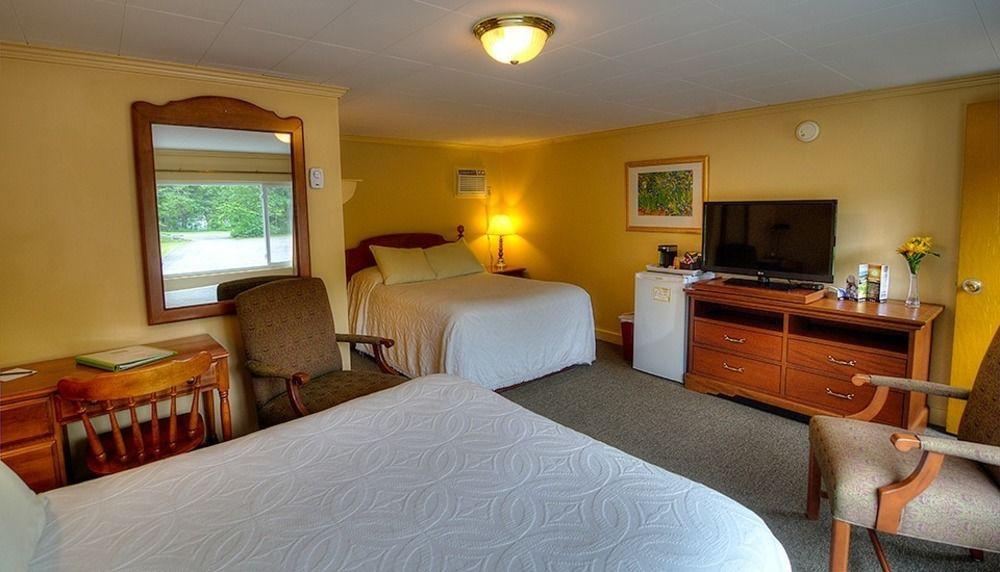 Picket Fence Motel St. Andrews By The Sea Екстер'єр фото